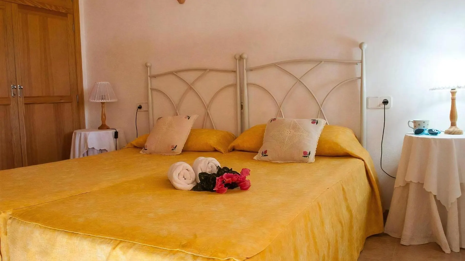 Can Buger - Cosy 3 Bedroom Villa With Private Pool And Ac 0*,  İspanya