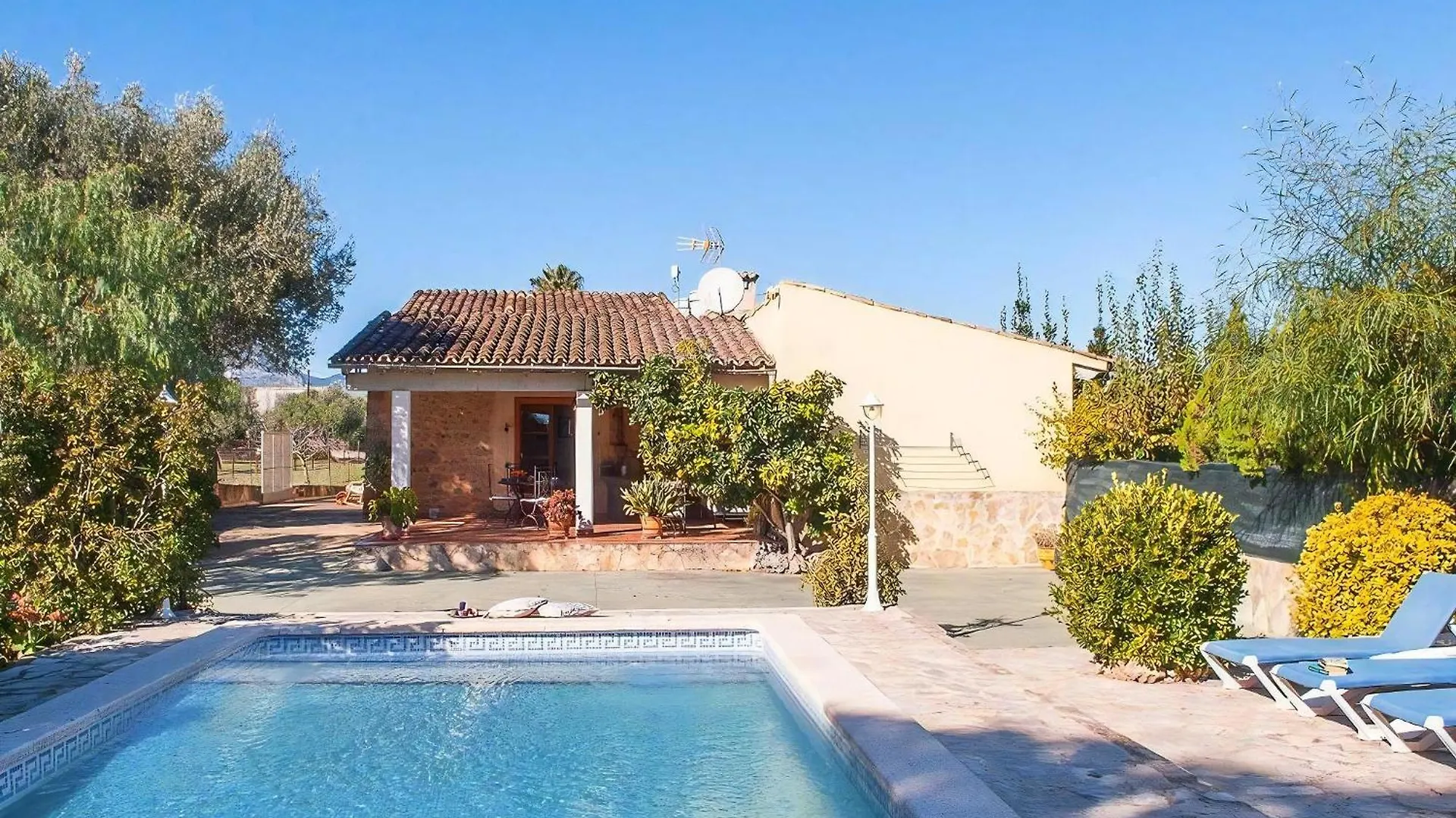 Can Buger - Cosy 3 Bedroom Villa With Private Pool And Ac